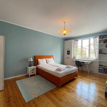 Apartment Artistic 2bd In A Peaceful Neighbourhood In *